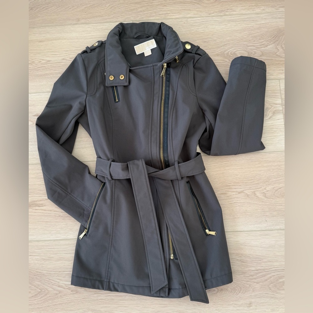 MICHAEL Michael Kors
Women’s Softshell Belted Zip Trench Coat